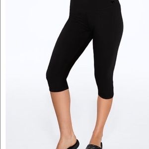 Pink Victoria’s Secret. Crop Legging Black, XS